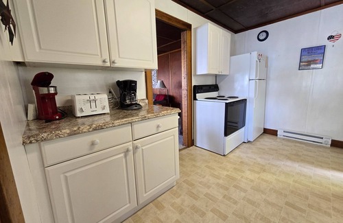 Honor House | Dog-friendly and lakefront home with firepit close to restaurants and shops