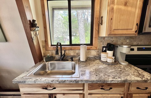 Banner Elk Condo | Dog-Friendly Banner Elk Condo w/Slope View and Deck