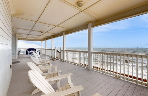 Dauphin Island House | Dog friendly, beach front home w/stunning views, gas grill, and elevator