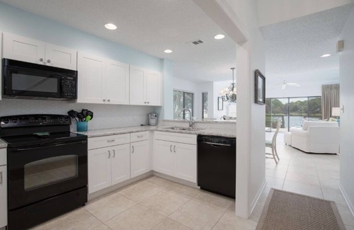 Sandestin Villa | Dog Friendly🐾 Beachside Resort🏖️Golf Cart ⛳️ Community Pool 🏊‍♀️ Close to shopping 🛍️