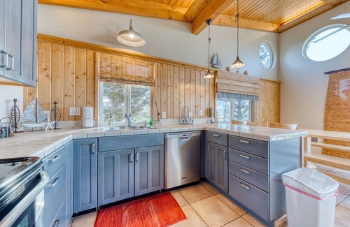 Rockaway Beach House | Dog-Friendly Beach Home with Multiple Decks, Private Hot Tub & Jacuzzi Tub