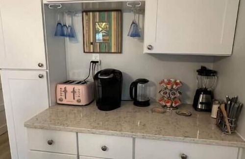 South Haven House | Dog Friendly Beach Cottage within a mile of town and 7 Lake Michigan beaches