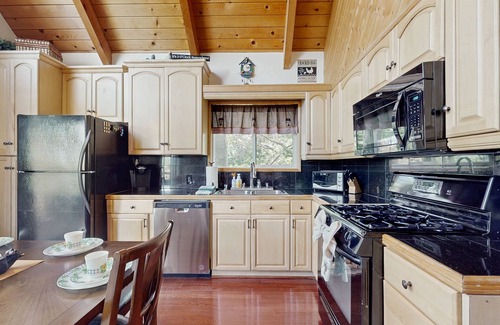 Cedar Glen House | Dog-friendly cabin with wood-burning fireplace, deck, gas grill, WiFi
