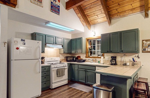 San Juan River Village House | Dog-Friendly Cabin in a Private Location w/ Gas Fireplaces & a Furnished Deck