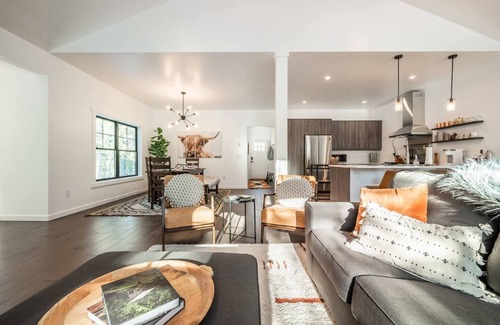 Fairplay Cabin | Dog-friendly Cabin+Hot Tub+35min to Breckenridge