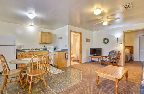 Waynesville Apartment | Dog-friendly condo with on-site golf and lakeside pool - 500 ft. from the lake