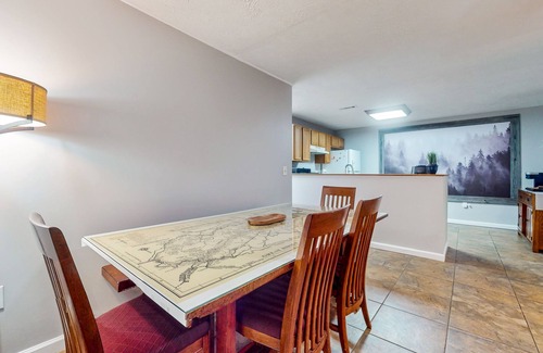 Sevierville Cabin | Dog-friendly condo w/hot tub & nature’s serenity +free attraction tickets