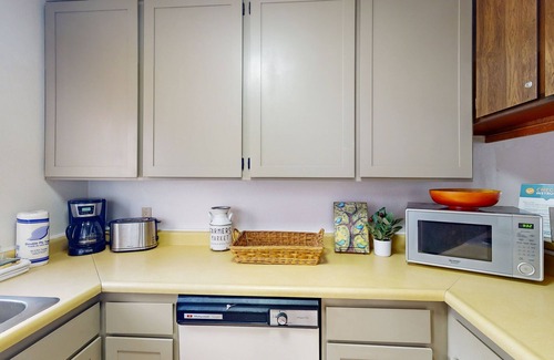 Shaver Lake Condo | Dog-Friendly Condo with WiFi, Wood-Burning Fireplace, Deck, Pool & Hot Tub