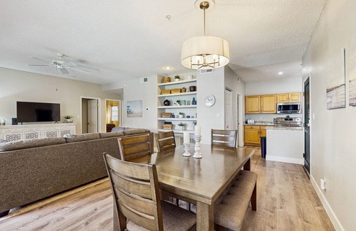 Central Scottsdale Condo | Dog-friendly condo w/shared heated pool, tennis, private W/D, A/C, free WiFi