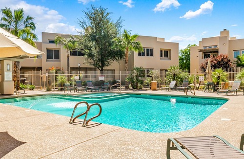 Central Scottsdale Condo | Dog-friendly condo w/shared heated pool, tennis, private W/D, A/C, free WiFi