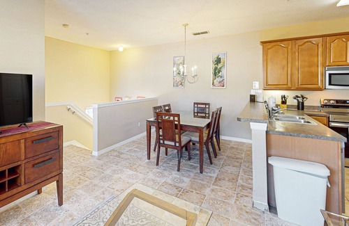 West Kissimmee Condo | Dog-friendly condo with pool, gym, tennis, & game room - close to parks