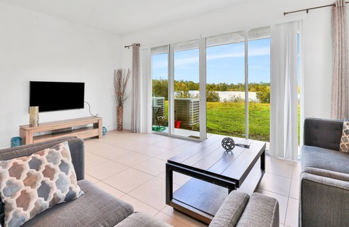 Bridgewater Crossing House | Dog-friendly corner townhome with lake views, pool, basketball & central AC