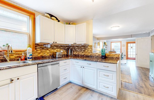 Rockaway Beach Cottage | Dog-Friendly Cottage with Private Hot Tub, Close to Beach & Downtown