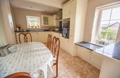 Woolacombe Cottage | Dog friendly cottage with short drive to beach
