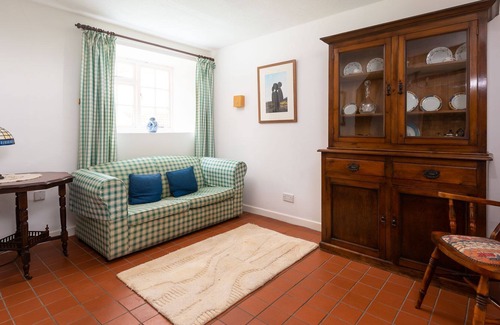 Axminster Cottage | Dog friendly cottage set in private grounds and located in an Area of Outstanding Natural Beauty