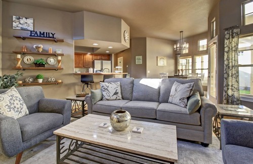 Eagle House | Dog Friendly Cozy Quiet Eagle ID Home sleeps 6