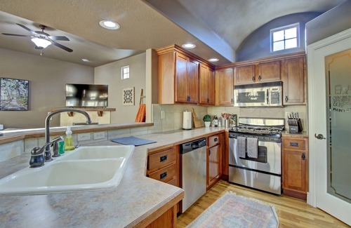 Eagle House | Dog Friendly Cozy Quiet Eagle ID Home sleeps 6