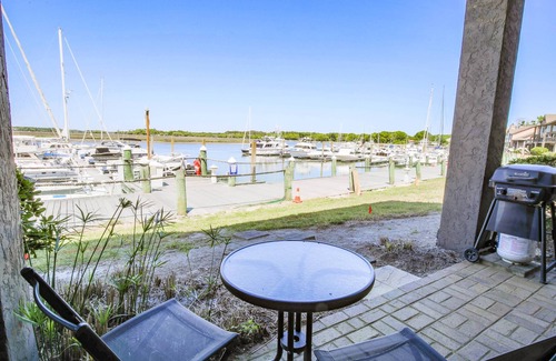 Bohicket Marina Village Condo | Dog Friendly. Enjoy Sunset at the Bohicket Marina! Community Pool. Walk to Restaurants & Shops.
