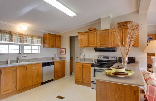 Rising Fawn House | Dog-Friendly Georgia Home w/Grill & Fishing Pond!