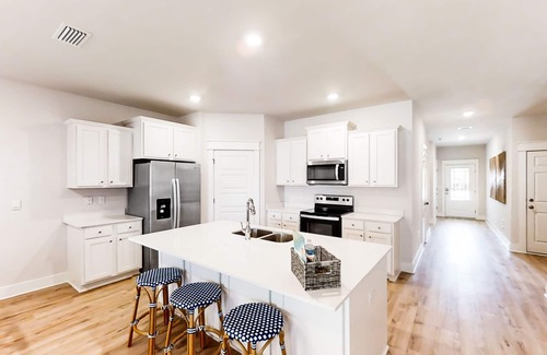 Carrabelle House | Dog-friendly getaway with central AC & a washer/dryer - walk to the beach