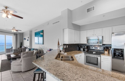 Avalon Beach Estates Condo | Dog Friendly, Gorgeous Water Views, Beach Service, Pool