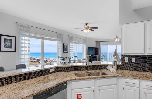 Avalon Beach Estates Condo | Dog Friendly, Gorgeous Water Views, Beach Service, Pool
