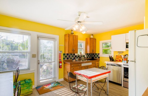 Tarpon River House | Dog-friendly home with lovely garden & patio - walk to the river & downtown