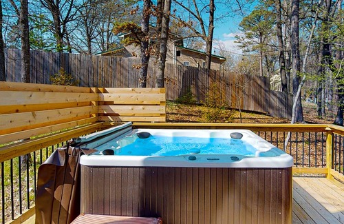 Eureka Springs Apartment | Dog-friendly home near the lake with a hot tub, firepit, grill & deck