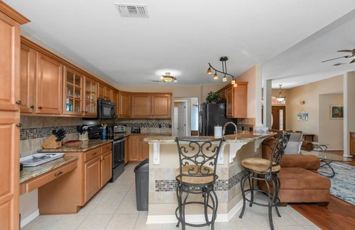 Gulf Breeze House | Dog-friendly home near the beach with grill, washer/dryer, central AC, & WiFi