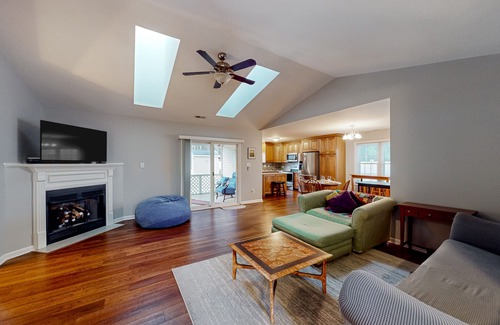 Swansboro House | Dog-friendly home near downtown with fenced yard, patio, & fireplace