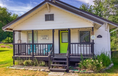 Enterprise House | Dog-friendly home on large lot with mountain & creek views, deck, & streaming
