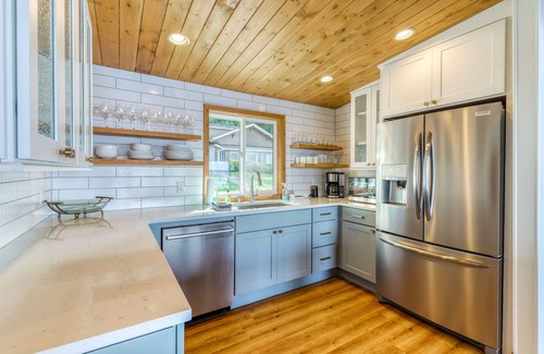 Camano Island House | Dog-friendly home with stunning bay views, woodstove & outdoor firepit