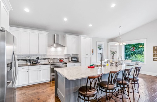 Coeur d'Alene House | Dog-Friendly Home with High-Speed WiFi, Central AC, and Gas Fireplace