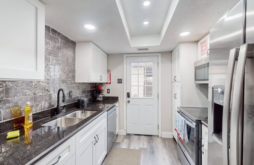 Grand Prairie House | Dog-friendly home with central AC, free WiFi, private W/D