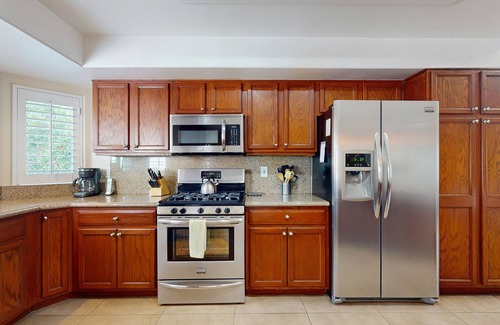 Vista Norte House | Dog-friendly home w/mountain views, private pool, spa & shaded patio