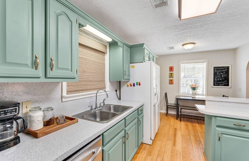 San Augustine House | Dog-friendly home near lake with firepit, board games, patio, deck, washer/dryer