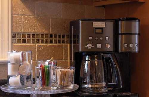 Durham House | Dog Friendly House Near Duke + Downtown + Airport
