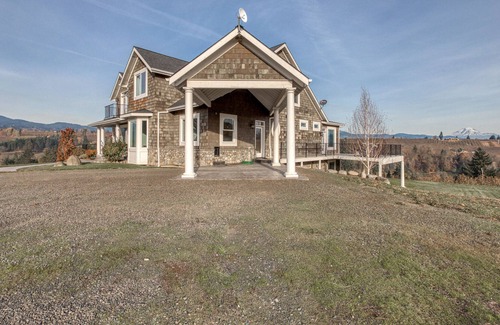 Hood River House | Dog-Friendly Luxury Home with Hot Tub, Mt. Adams Views, Pear Orchard