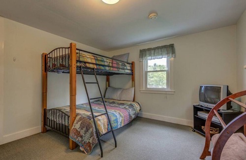 North Conway House | Dog Friendly Minutes to North Conway downtown