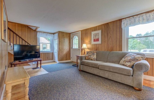North Conway House | Dog Friendly Minutes to North Conway downtown
