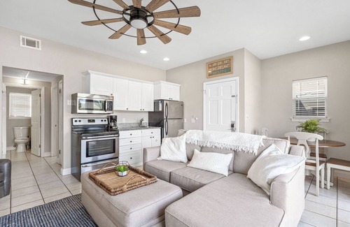 Destin Condo | Dog Friendly Nantucket 10AB