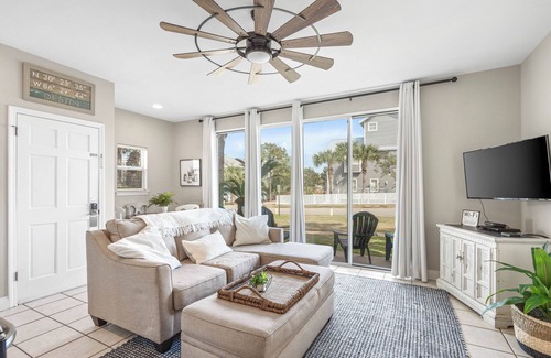 Destin Condo | Dog Friendly Nantucket 10B