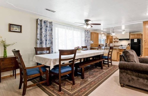 Kendall House | Dog-Friendly Nature Escape with Hot Tub & Fire Pit
