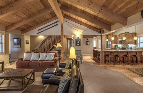 Truckee House | Dog-Friendly Northstar Ski House 4Bed/3Bath