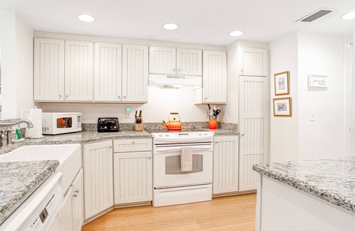 Fernandina Beach House | Dog-friendly oceanfront townhouse with covered balcony, views, pool & AC