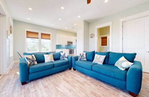 Indian Pass House | Dog-friendly oceanfront home with a hot tub, washer/dryer & central AC