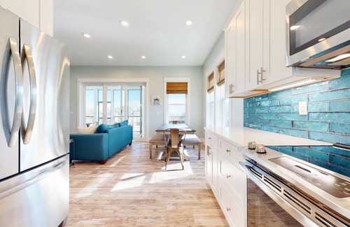 Indian Pass House | Dog-friendly oceanfront home with a hot tub, washer/dryer & central AC
