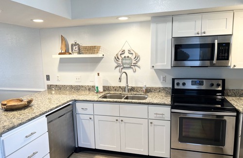 South Nags Head Condo | DOG FRIENDLY-OCEAN VIEW CONDO-OCEAN FRONT BUILDING! BOOK NOW!