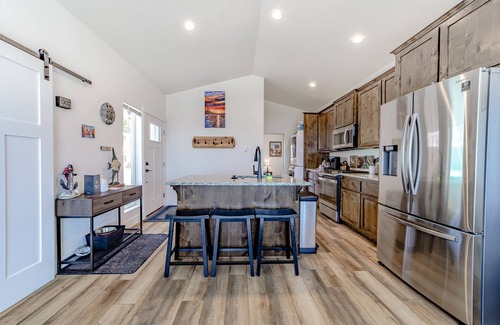 Gold Beach Cottage | Dog-friendly oceanside home w/WiFi, ocean views, private W/D, deck, & fireplace