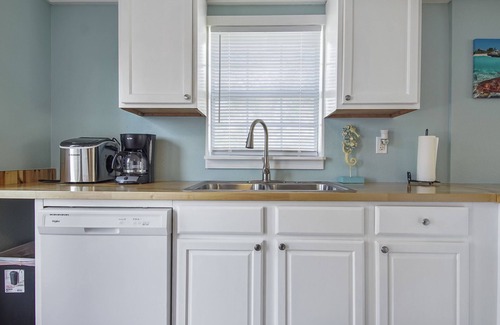 Parker House | DOG Friendly ! Renovated house in East Panama City, near Tyndall AFB & PCB,